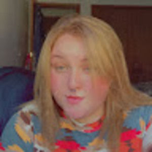 Meet your Posher, Lydia